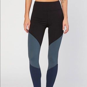 Threads4Thought- Colorblock Legging